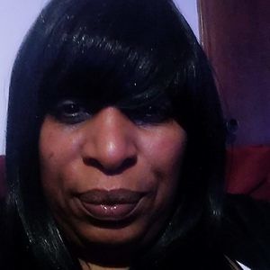 Meet your Posher, Deangela